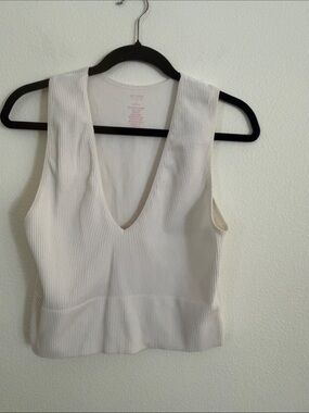 miami Cream Ribbed V-Neck Cropped Tank